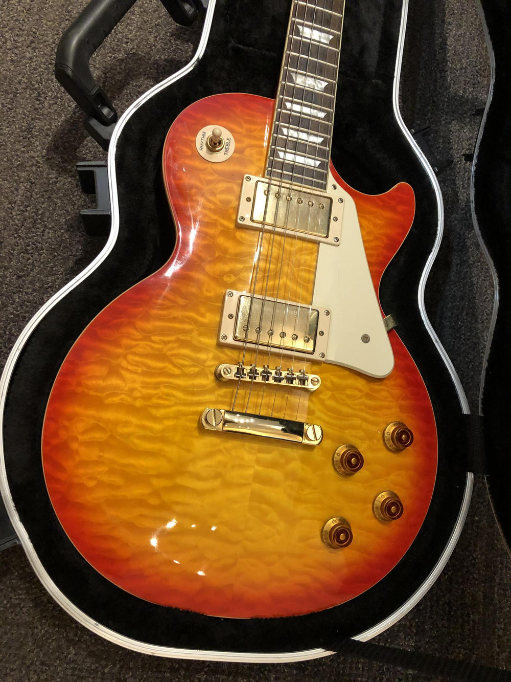 Epiphone Les Paul Ultra Quilt Top Cherry Sunburst Pre-Owned Great condition - British Audio